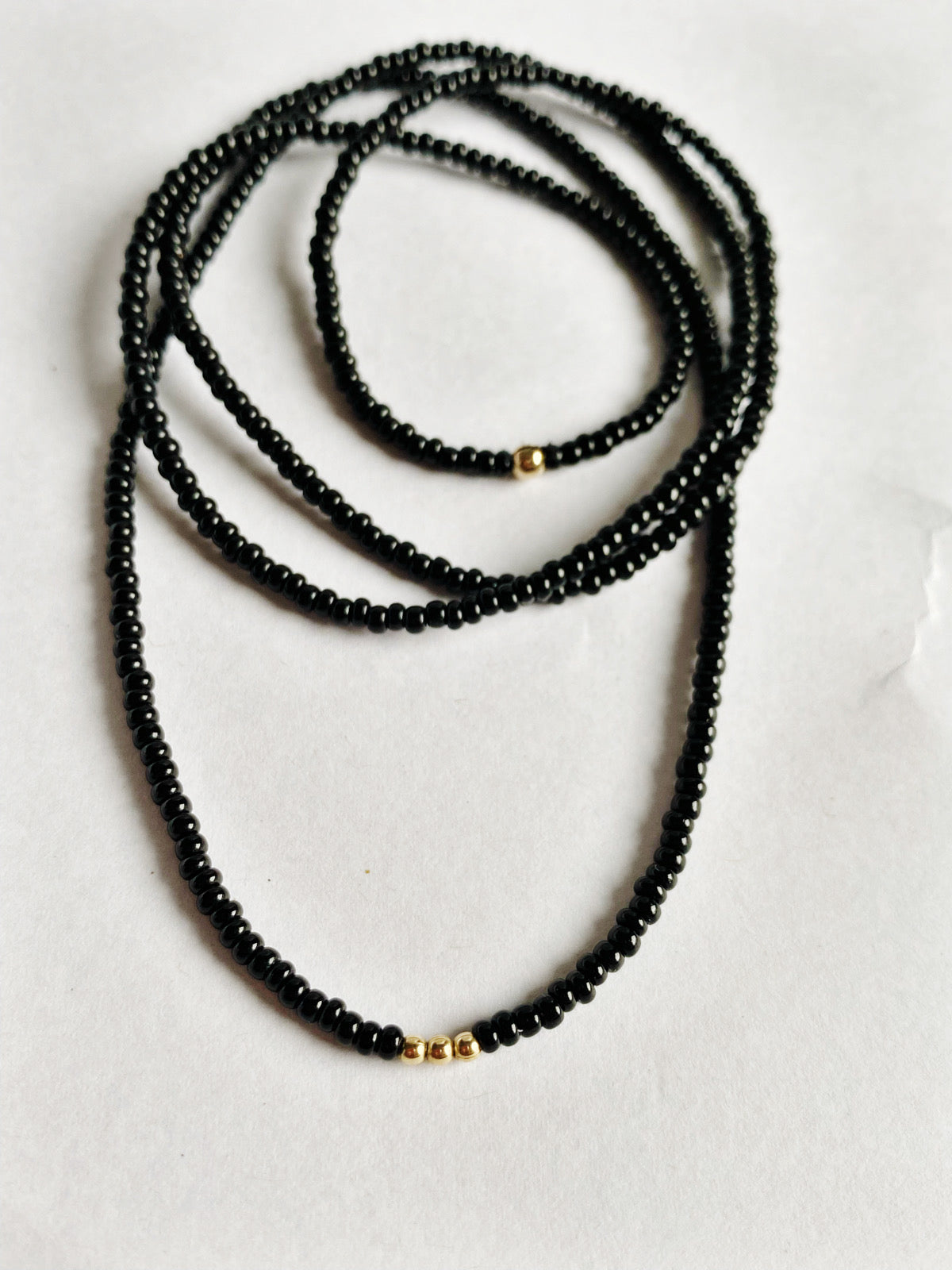 afternoon stars black and gold beaded necklace - andJules Jewelry